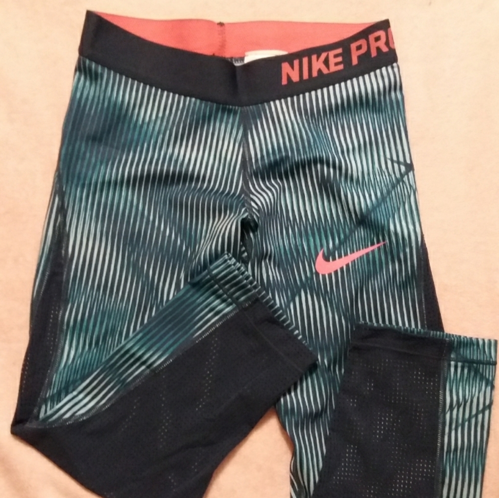 Nike leggings